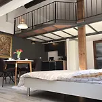 Savoya Nr2 Loft Studio Old City Center Self Check-In Workspace